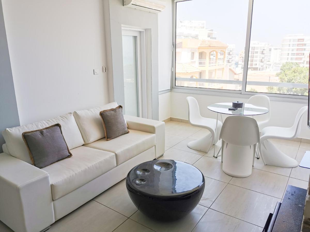 Mackenzie Seaview Paradise Larnaca Exterior photo