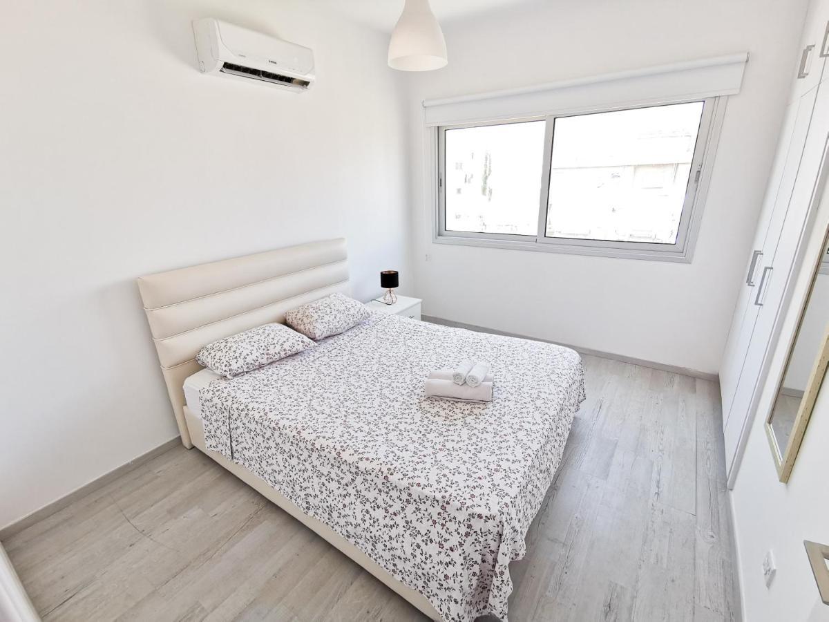 Mackenzie Seaview Paradise Larnaca Exterior photo
